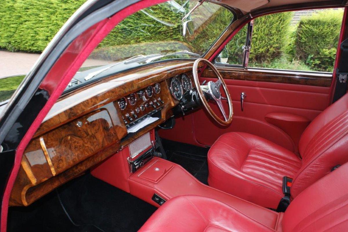 Jaguar 1962 interior